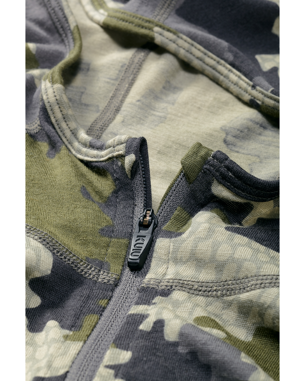 ULTRA Merino 145 Zip-T Hunting Hoodie | Vias