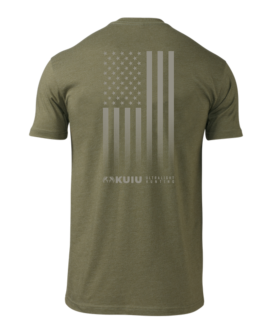 KUIU Vertical Flag Logo T-Shirt | Military Green